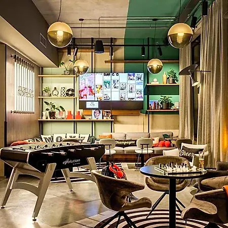 فندق Moxy 3*