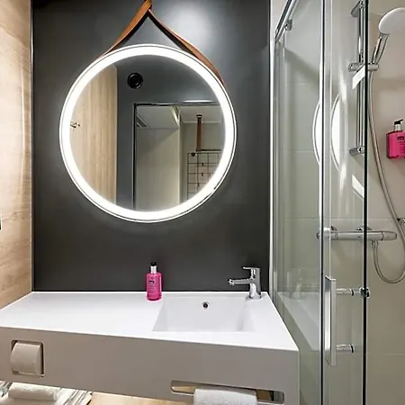 Moxy فندق 3*